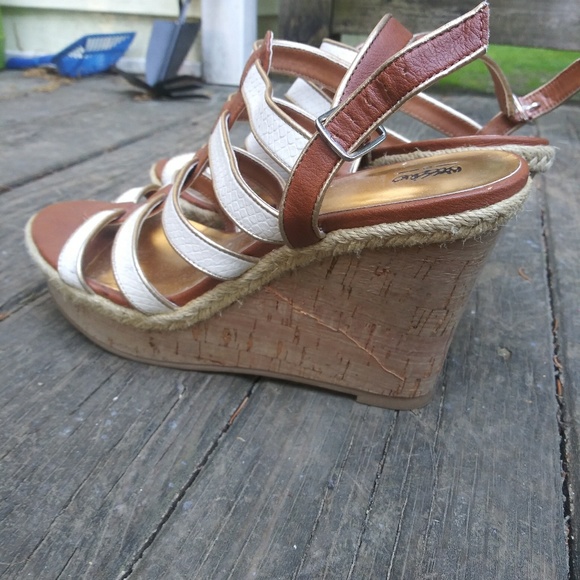 SOLD--Mossimo cork wedges - Picture 6 of 7